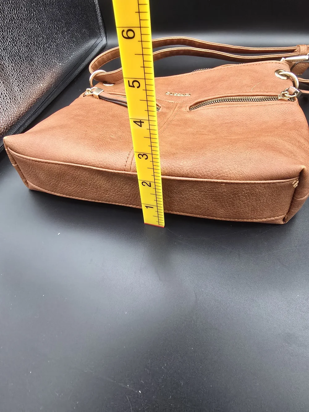 Gussaci tan crossbody